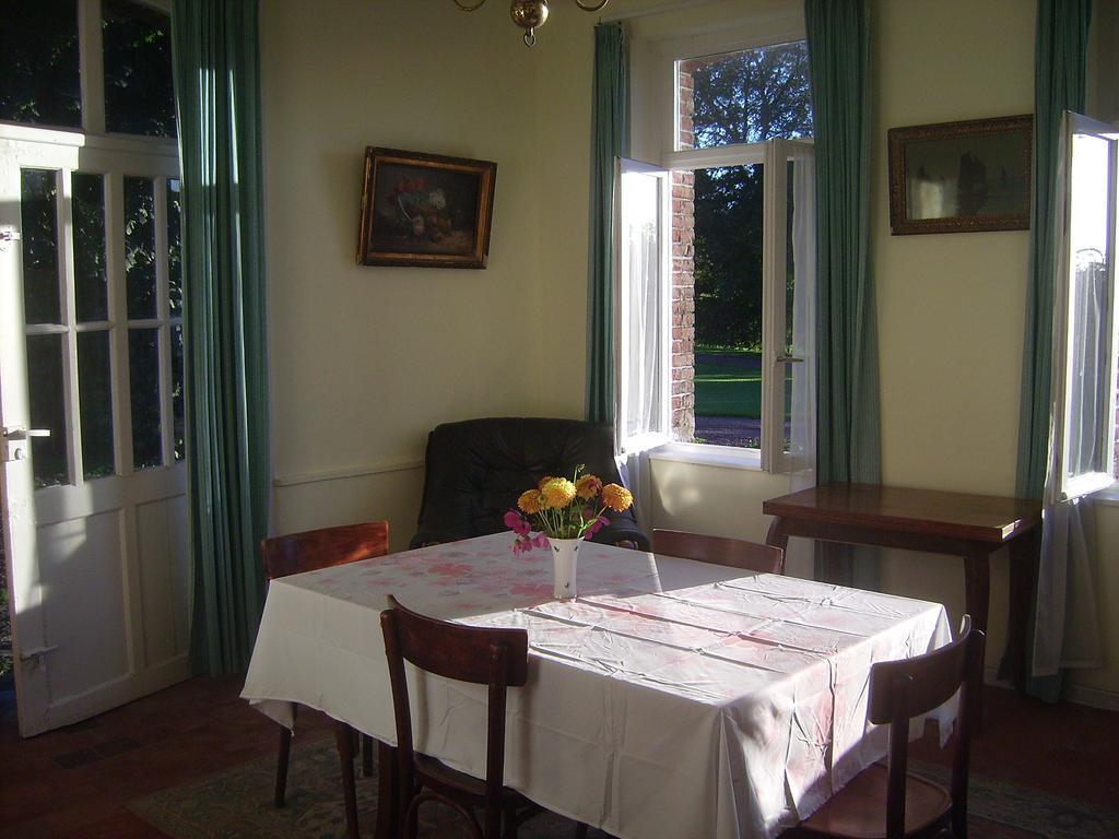 Chambres D'Hotes & Gites Du Chateau De Grand Rullecourt Szoba fotó